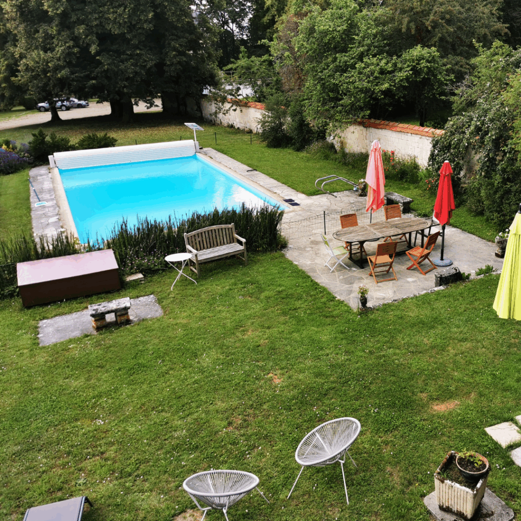 Chateau de Nomecourt Piscine